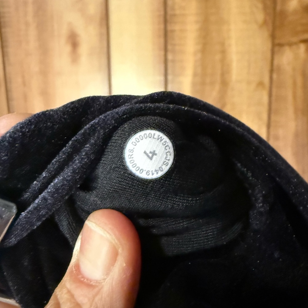 Lululemon Wunder Lounge High-Rise
Tight 28" *Velvet - Black $118 Retail - Picture 6 of 12